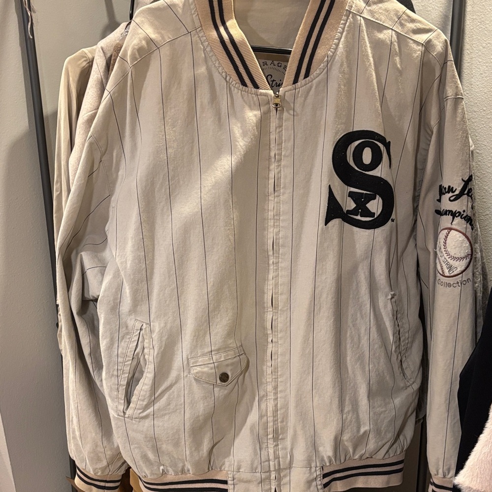 Vintage White Sox Reversible Jacket L
1991 Cooperstown Collection By Mirage - Picture 11 of 11